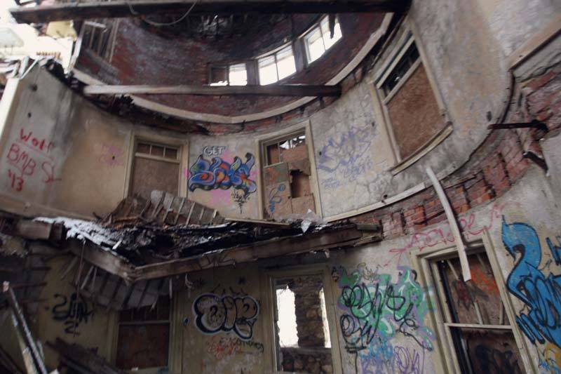 Hearthstone Castle, No Future inside-hearthstone-castle-looking-up-from-first-floor-to-roof