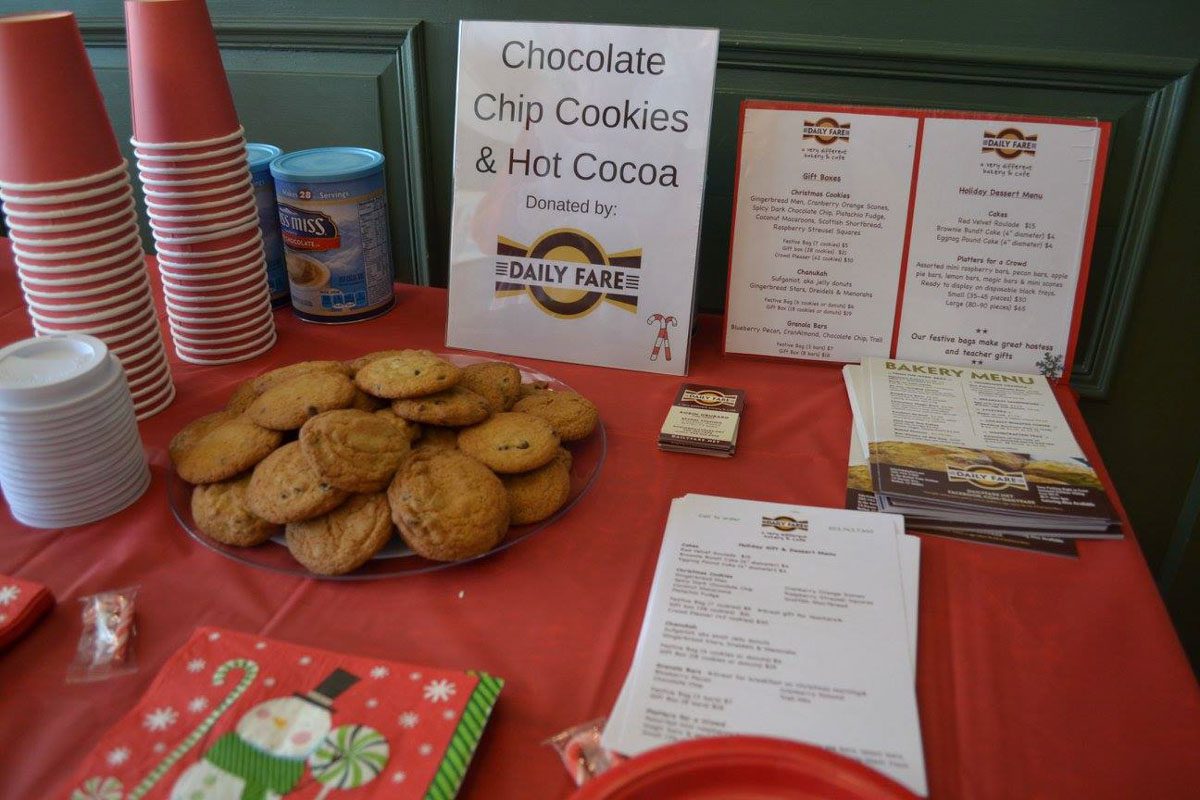 christmas-cookes-on-table